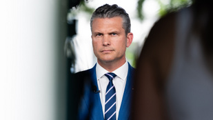 Megosztott egy videót a Pentagon vezetője, amelyben több lelkész arról beszél, hogy a nőknek nem szabadna szavazniuk