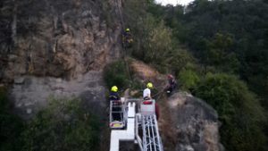 Videón a Gellért-hegyen sziklára esett kiránduló mentése