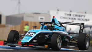 Kaotikus időmérő után Molnár Martin 5. hellyel kezdett Skóciában