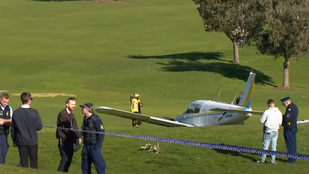 Játékosokkal teli golfpályára zuhant egy kisrepülőgép Ausztráliában