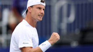 Fucsovics Márton a második kiemeltet legyőzve jutott tovább Winston-Salemben