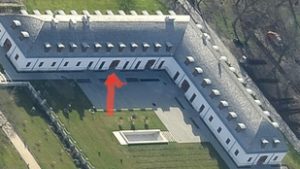 Luxus a „mezőgazdasági üzemben” – új részleteket mutatott be Hadházy Ákos Hatvanpusztáról