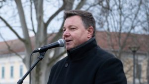Komoly vádat fogalmaztak meg a Tisza egyik politikusáról: korábban embercsempészetért börtönben ült