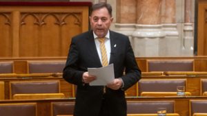 Pócs János dokumentummal bizonyította, hogy gyermekei feljelentették Magyar Pétert