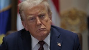 Maffiatörvény alapján emelne vádat Soros György és fia ellen Donald Trump