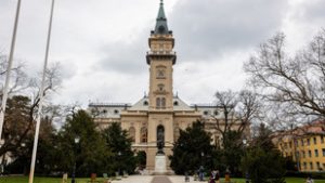 Mindenki Hódmezővásárhelyre figyel: közéleti vihart kavart Szabó Zsolt rendőrkapitány halálhíre