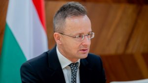 Szijjártó Péter a lengyel kollégájának: Ha ő lenne az utolsó, akit választhatnék a csapatba, eggyel kevesebben lennénk