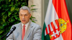 A batidai aszfaltrajzoló verseny miatt feljelentést tett a Fidesz