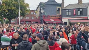 Indul az utazás! Így vonultak a magyar válogatott szurkolói Dublin utcáin