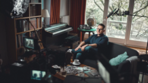 Hivatalos, hogy mikor debütál az Ákos-portréfilm, új előzetest adtak ki