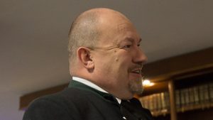 A szlovák sportminiszter kötelező katonai kiképzést vezetne be Orbán Viktor esetleges területi igényei miatt