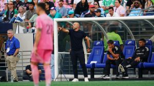 Magyar csatár veheti át Luis Suárez helyét Lionel Messi oldalán