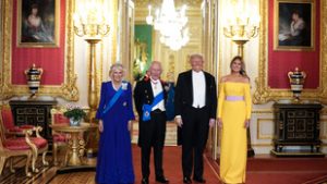 Kitört a színháború Melania Trump ruhája miatt
