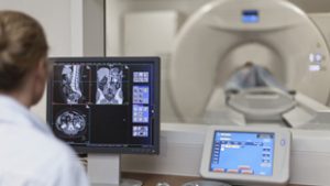 Az Országos Kórházi Főigazgatóság szerint biztonságos és zavartalan az átmenet a magánellátásból az állami rendszerbe