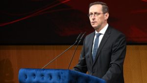 Varga Mihály megszólalt a forint erejéről: Az inflációs kockázatok nem szűntek meg