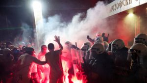 Ilyen a pokol Szerbiában, ahol tankokat és mérgező gázokat vetnek be tüntetőik ellen
