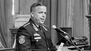 „Olyan hazát akarunk, ahol a politika nem öl” – Magyar Péter is reagált a hódmezővásárhelyi rendőrkapitány halálára