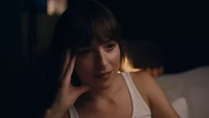 Dakota Johnson bedurvult, édeshármas után már édesnégyesezik
