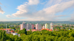 Navracsics Tibor: Megvan az első mérföldkő a fiatalok visszaköltözéséhez a Balatonnál