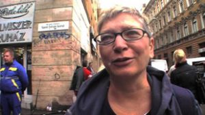 Egy taxiban lett rosszul és halt meg az újságírónő