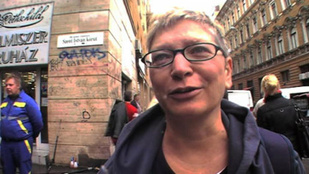 Egy taxiban lett rosszul és halt meg az újságírónő