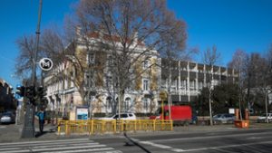 A Kétfarkú Kutya Párt belefoglalná a Bajza utca metrómegálló nevébe Navalnij emlékművét