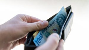 A magyarok csaknem 20 százaléka szegénynek érzi magát