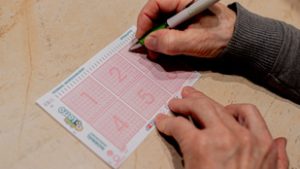 Elvitték az ötös lottó főnyereményét, új milliárdosa lett az országnak