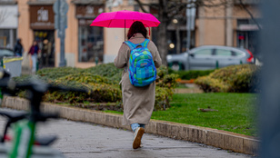 Borult, záporos idő vasárnap, estére csökken a felhőzet