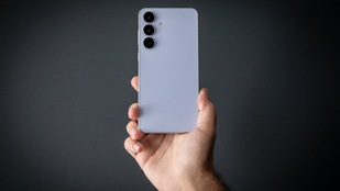 Az év egyik legkorrektebb telefonja lehetett volna, aztán valamit elszúrt a Samsung