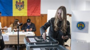 A világ szeme láttára próbált Putyin bekebelezni egy újabb országot