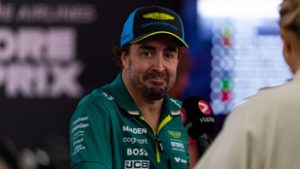 Lewis Hamiltont megbüntették Szingapúrban, Fernando Alonso örülhetett ennek