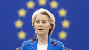 Bizalmat szavazott Ursula von der Leyennek az Európai Parlament