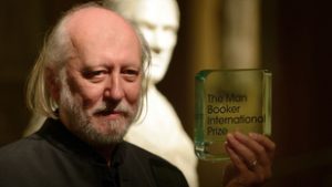 Az ÉS főszerkesztő-helyettese az Indexnek: Krasznahorkai László mindennel kritikus, a kormánnyal szemben is