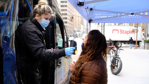 Leállás Amerikában: Trump kifizeti a katonákat, de a járványvédelmet leépíti