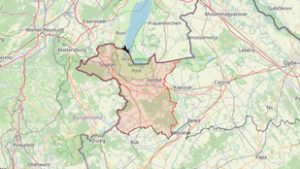 A Fertő tóba gurult és félig elmerült egy autó Sopronnál