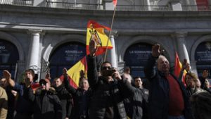 Kapaszkodjon meg: egyre több spanyol sírja vissza Franco diktatúráját