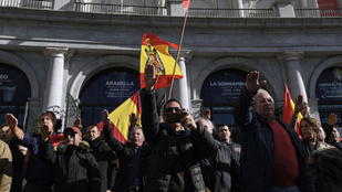 Kapaszkodjon meg: egyre több spanyol sírja vissza Franco diktatúráját