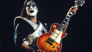 Meghalt Ace Frehley, a Kiss alapító gitárosa