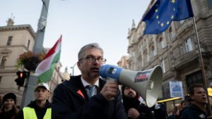 Orbán Viktor apja feljelentette Hadházy Ákost a Hatvanpusztáról szóló bejegyzései miatt