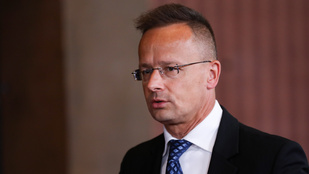 Szijjártó Péter kiakadt a lengyelekre, szerinte az ország egy terroristát ünnepel