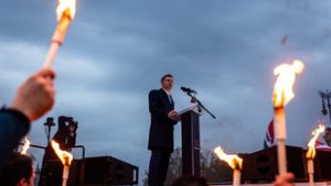 Magyar Péter lecsapta a „magas labdát” és ráígért a DPK találkozókra