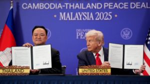 Donald Trump újabb háborúnak vetett véget, aláírták a békemegállapodást