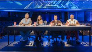 Annyi helycserét a Westend parkolóban sem látni, mint az X-Faktor székes káoszában