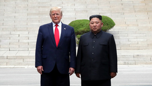 Verseny indult Kim Dzsongun kegyeiért? – Donald Trump találkozót kínál, Moszkva köszöni a katonákat