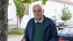 Akasztással fenyegették meg az államtitkárt és az édesapját