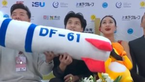 Plüssrakéta miatt fegyelmi vizsgálat vár a kínai sportolókra