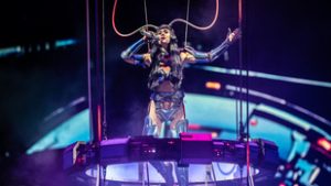 Katy Perry fejjel lefele pörgött budapesti koncertjén, de a lelkét is kiénekelte