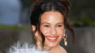 Viszlát, fenékrázás, helló, opera: letarolta az internetet Rosalía új dala