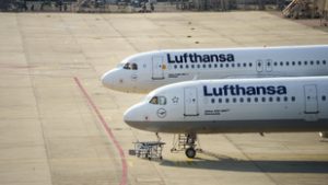Villával támadt rá az utasokra a Lufthansa gépén egy indiai férfi